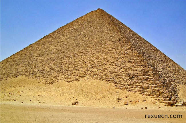 古埃及有哪些地方好玩 吉萨大金字塔花了20年才建成