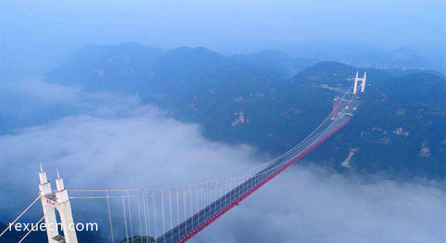 中国风景最美的10条自驾游公路四、湘西矮寨大桥